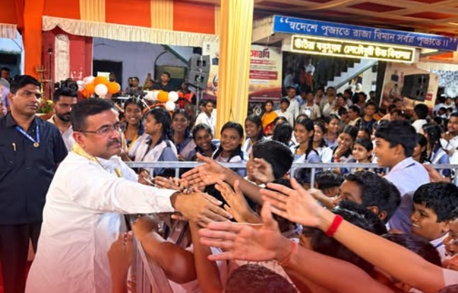 শুভেন্দুর হাত ধরে শুরু ‘সারথি’, সাইকেল পাবে ১২.৫৯ লক্ষ পড়ুয়া